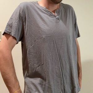 Griddy gray tee!